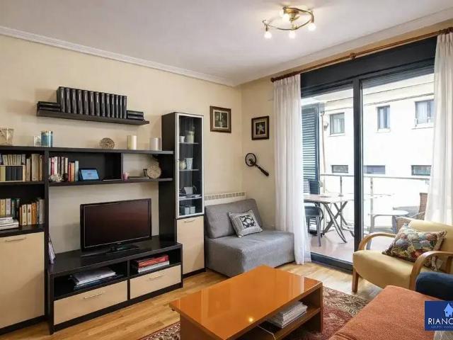 Piso en Venta en Luanco Aramar Antromero