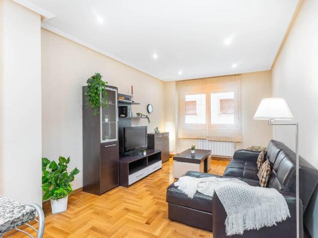 Piso en Venta en Luanco Aramar Antromero