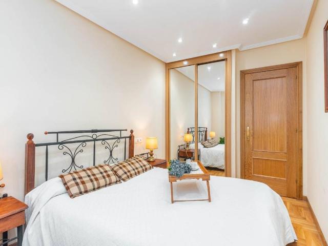 Piso en Venta en Luanco Aramar Antromero