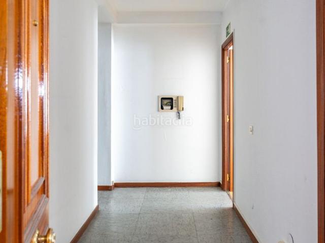 Piso en venta en Lugo, Centro Recinto Amurallado. TU PISO POR DISEÑAR EN PLENO CENTRO · PISO CON TERRAZA EN XOAN MONTES, LUGO. Pisos.