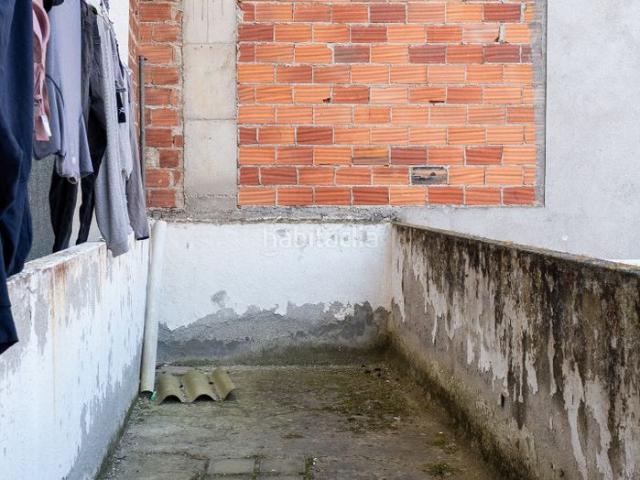 Piso en venta en Lugo, Residencia Abella. REFORMA CON LUZ, ESPACIO Y POTENCIAL EN LAMAS DE PRADO. Pisos.