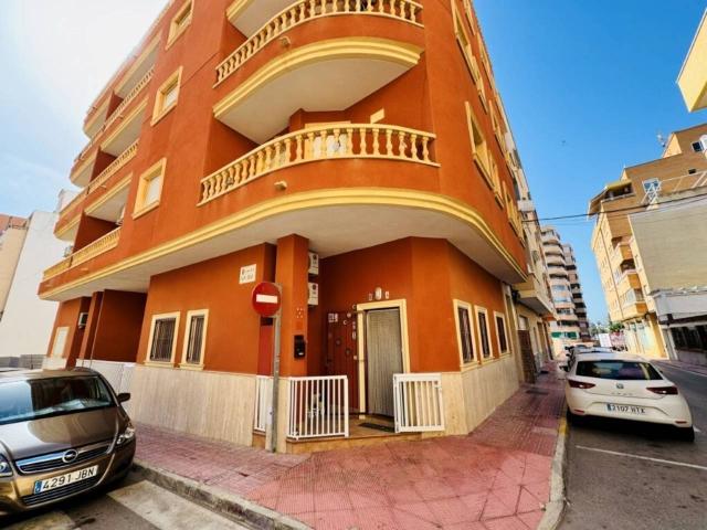 Piso en venta en La Mata 03188