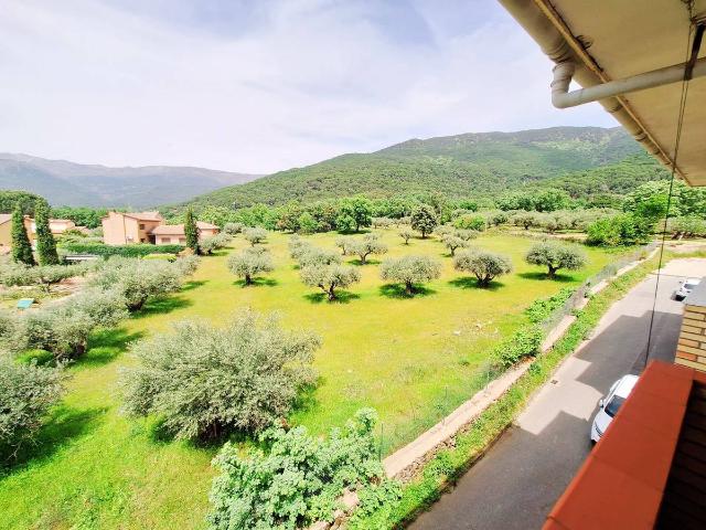 Piso en Venta en La Adrada