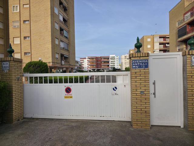 Piso en venta en La Antilla. Piso en venta en La Antilla en EDIFICIO HUYMA con plaza de aparcamiento. Pisos La.