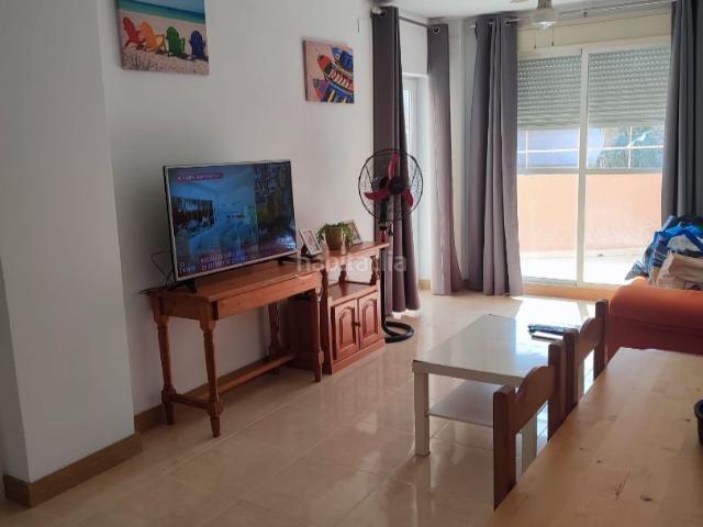 Piso en venta en La Antilla. Piso reformado en La Antilla con 2 baños, terraza y vistas al mar. Pisos La.
