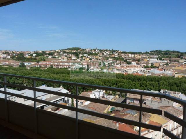 Piso en Venta en La Bisbal d'Empordà