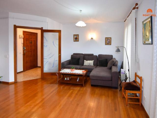 Piso en Venta en La Bisbal d'Empordà