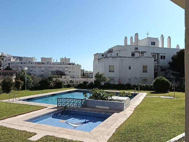 Piso en Venta en La Carihuela Los Nidos