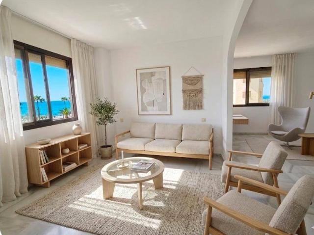 Piso en Venta en La Carihuela Los Nidos