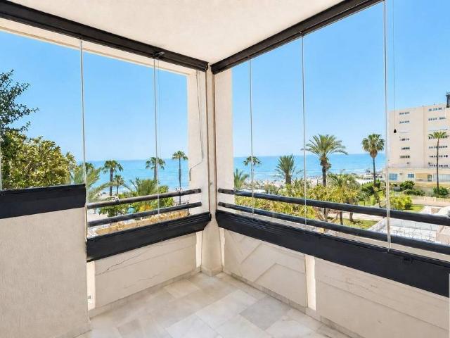 Piso en Venta en La Carihuela Los Nidos