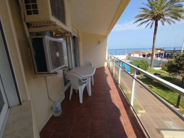 Piso en Venta en La Carihuela Los Nidos
