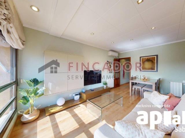 Piso en venta en La Creu de Barberà 08204