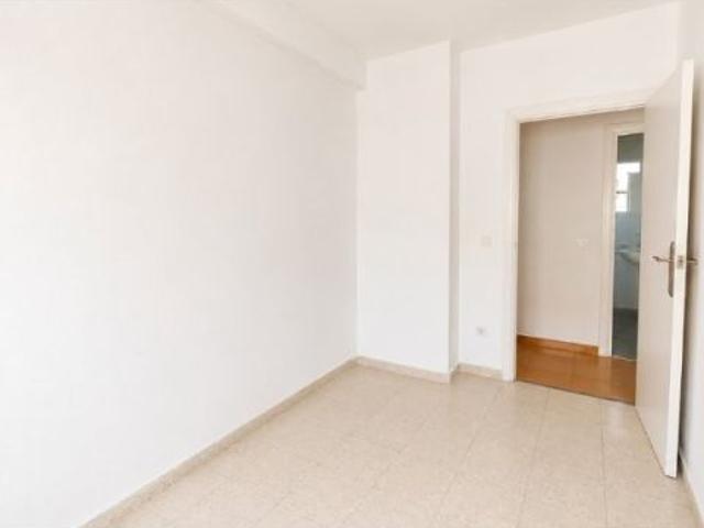 PISO EN VENTA EN LA EXCELENTE ZONA DE CARLOS HAYA MÁLAGA