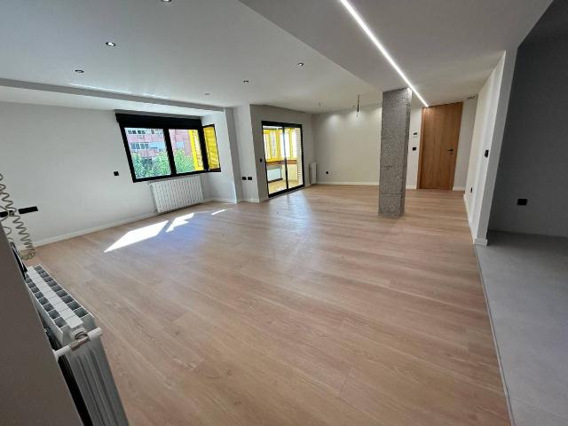 Piso en Venta en La Fama