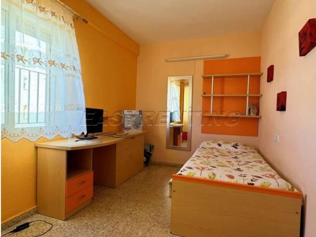 Piso en venta en La Línea de la Concepción Cádiz