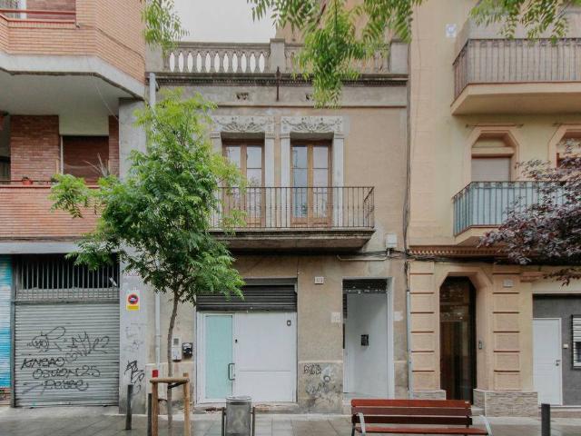 Piso en Venta en La Torrassa