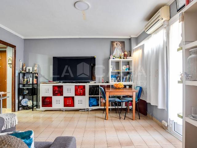 Piso en Venta en La Verneda i la Pau
