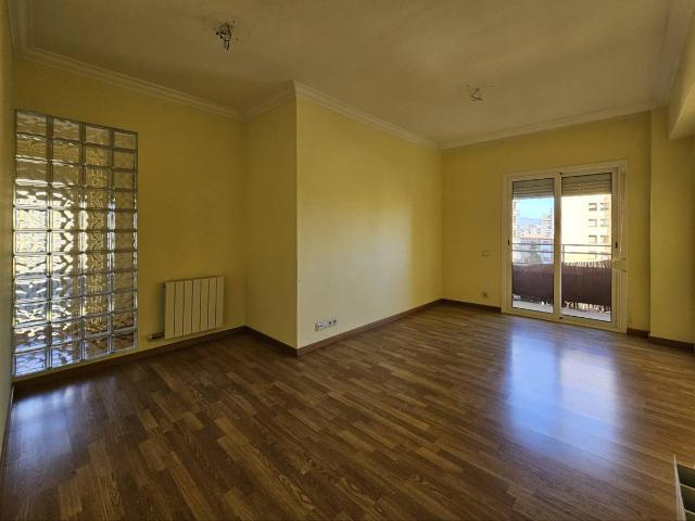 Piso en Venta en La Verneda i la Pau