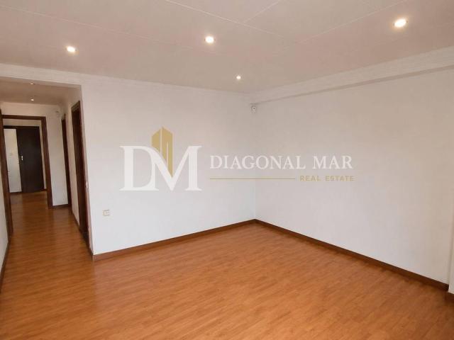 Piso en Venta en La Verneda i la Pau