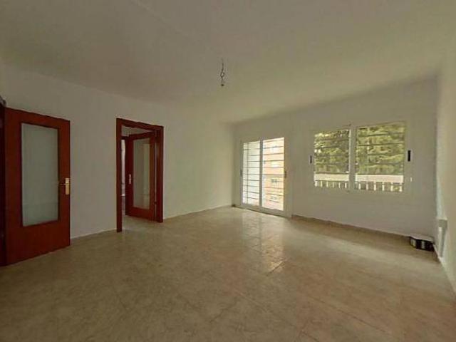 Piso en Venta en La Verneda i la Pau