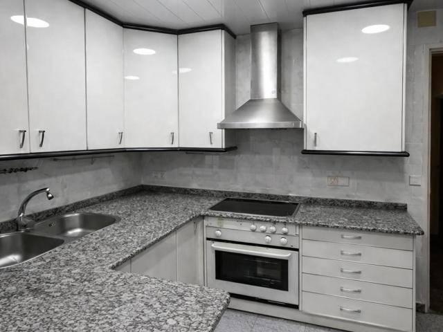 Piso en Venta en La Verneda i la Pau