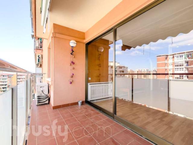 Piso en Venta en La Verneda i la Pau