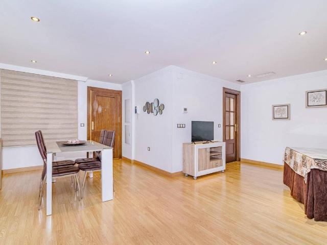 Piso en Venta en La Zubia Ciudad