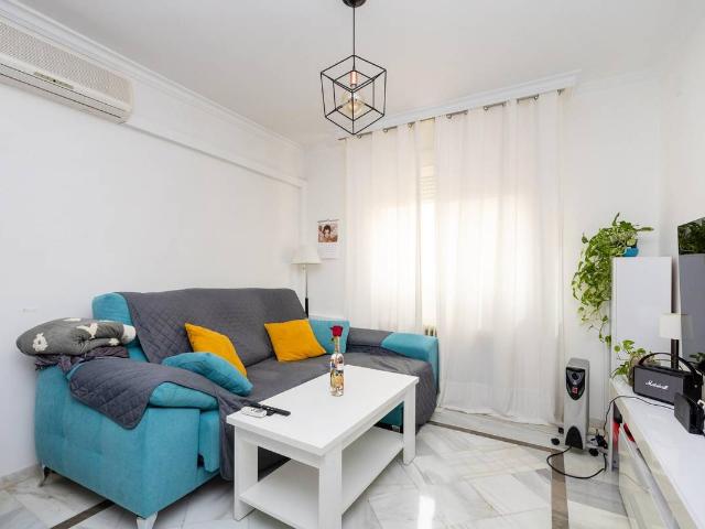 Piso en Venta en La Zubia Ciudad