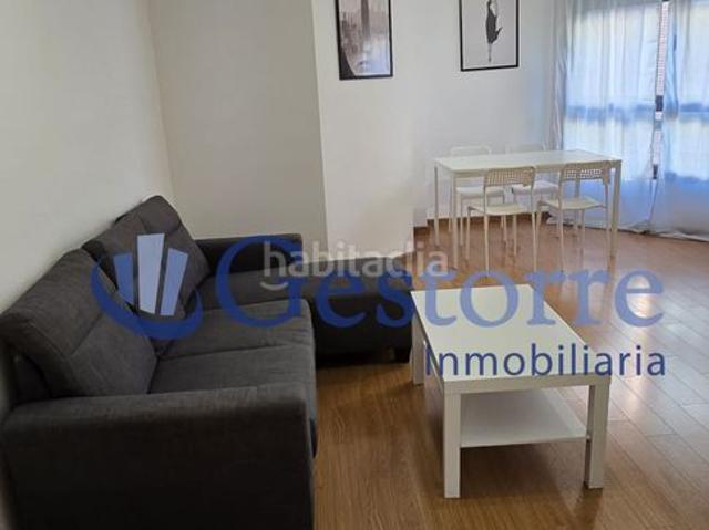 Piso en venta en Langreo, La Felguera. Presentamos la oportunidad de adquirir un magnífico piso ubicado en el corazón de Felguera, ideal para quienes buscan comodidad y. Pisos.