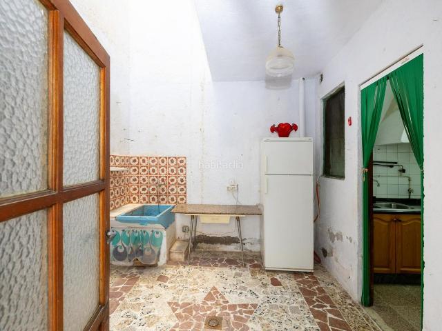 Piso en venta en Lanjarón. ? ¡Oportunidad en Lanjarón! Bajo con un sinfín de posibilidades. Pisos.