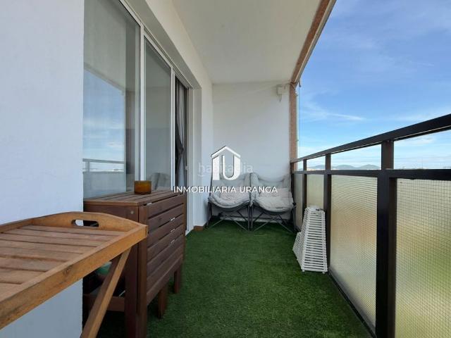 Piso en venta en Laredo, Zona Playa. Piso Reformado con Terraza y Ascensor en Zona Playa de Laredo. Pisos.