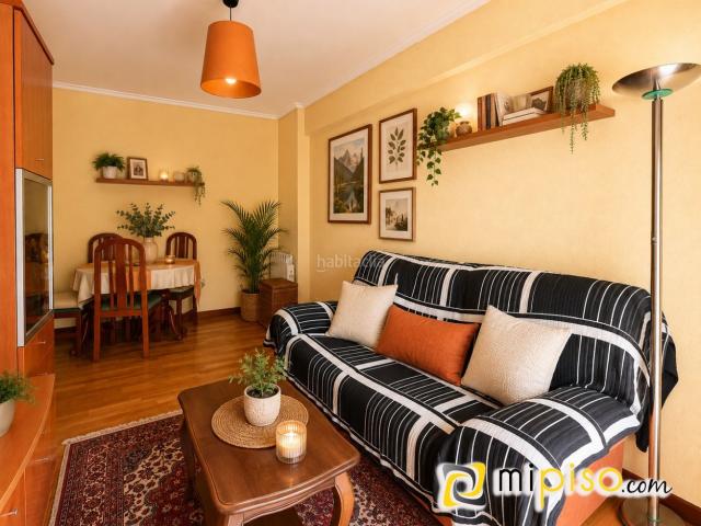 Piso en venta en Laredo, Centro. Desde inmobiliaria Mi Piso os presentamos en exclusiva esta vivienda con un encanto especial y un potencial extraordinario, ideal. Pisos.