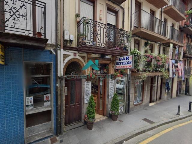 Piso en venta en Laredo, Centro. Se vende piso en Laredo. Pisos.