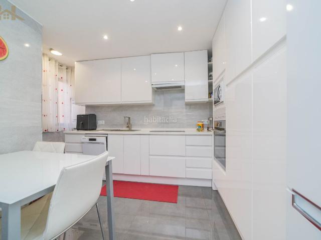 Piso en venta en Leganés, V Centenario. Hogares Solagua pone a la venta esta excelente vivienda. Pisos.
