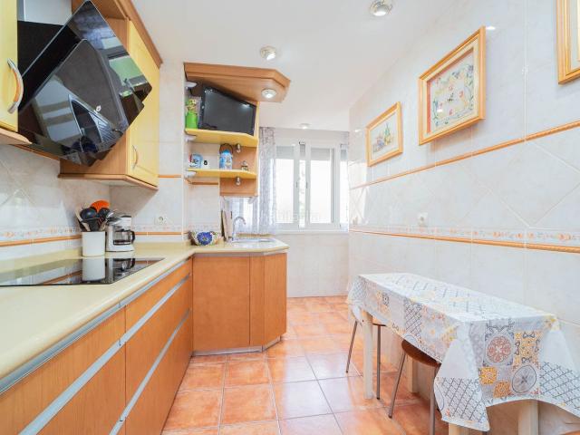 Piso en venta en Leganés, Vírgenes. Piso en venta en Calle de Nuestra Señora de la Almudena. Pisos.