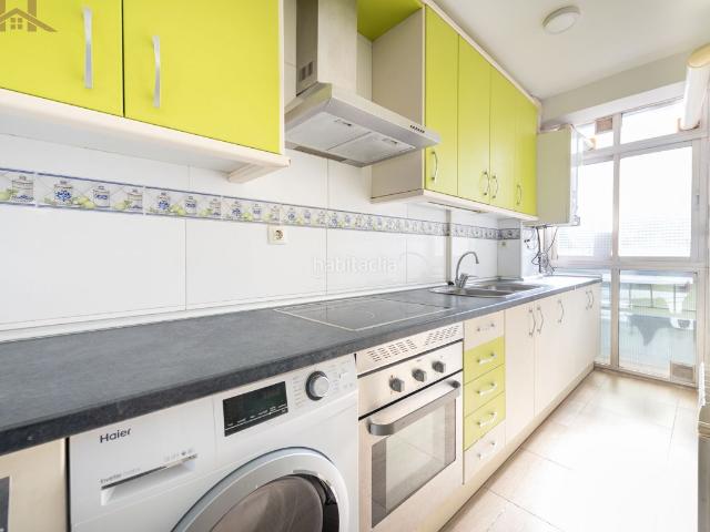 Piso en venta en Leganés, Zarzaquemada. Piso en venta en Calle de la Bureba, 15. Pisos.