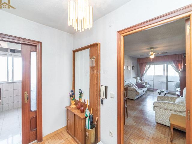 Piso en venta en Leganés, Zarzaquemada. Piso en venta en Avenida Rey Juan Carlos I, 21. Pisos.