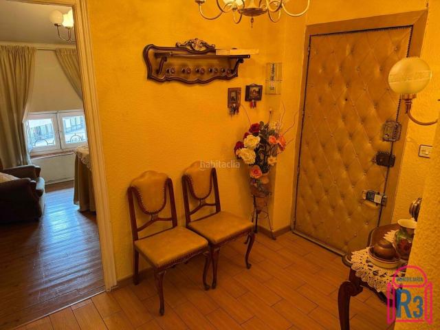 Piso en venta en León, Centro Ciudad. Piso alto con ascensor para reformar en el centro de León. Pisos.