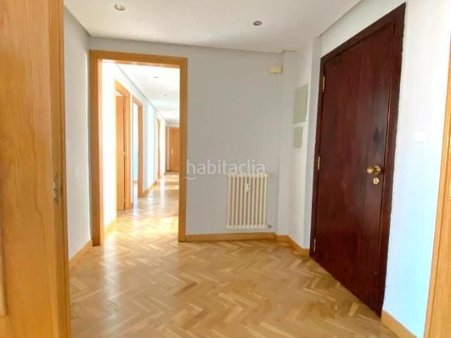 Piso en venta en León, Centro Ciudad. Piso en Calle Gran Via De San Marcos, 39 Centro. Pisos.