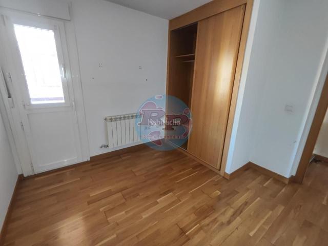 Piso en venta en León, Armunia. Pisos.