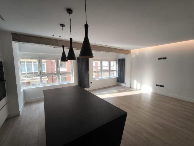 Piso en venta en León, El Ejido Santa Ana. Piso en Calle De Los Cantareros. Pisos.