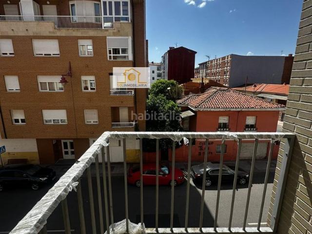 Piso en venta en León, La Lastra. Piso en Calle Marcelo Macias. Pisos.