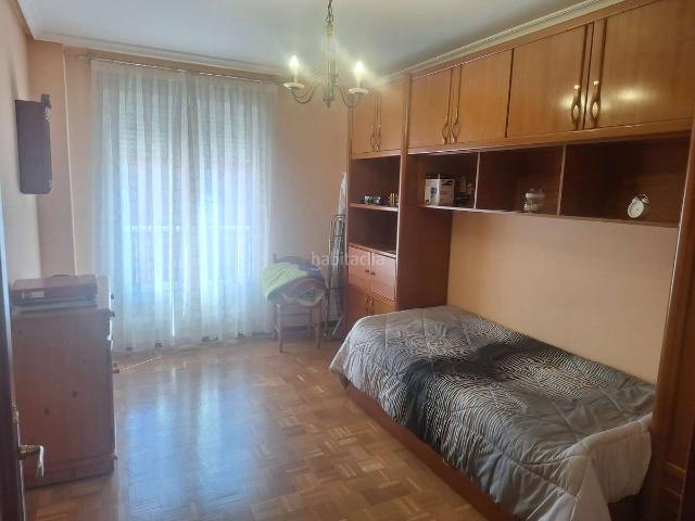 Piso en venta en León, Las Ventas. San Mames,se vende piso 3 habitaciones, garaje y trastero. Pisos.