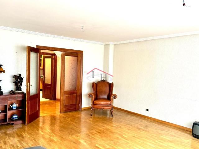 Piso en venta en León, San Mamés La Palomera. Pisos.