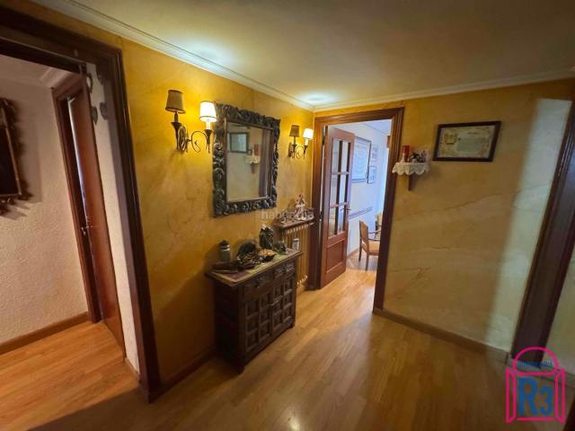 Piso en venta en León, San Claudio La Chantría. Amplio piso todo exterior al lado de la Escuela de Idiomas. Pisos.