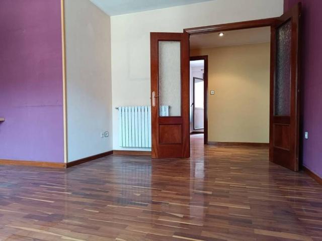 Piso en Venta en Lena