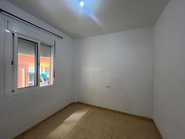 Piso en venta en Lepe. Descubre tu nuevo hogar en este magnífico piso exterior!. Pisos.