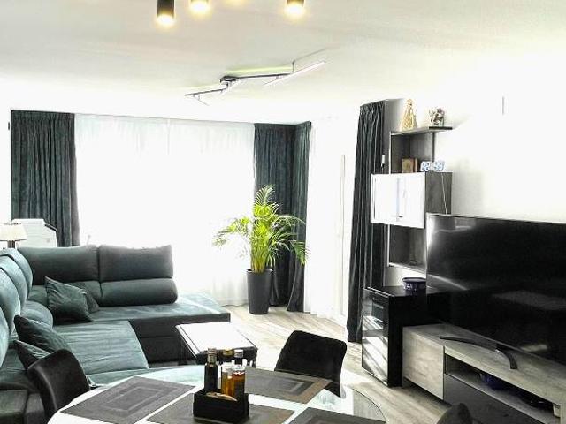 Piso en Venta en Levante Alto