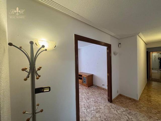 Piso en Venta en Levante Alto