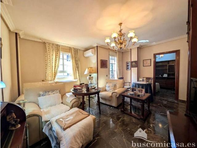 Piso en Venta en Linares